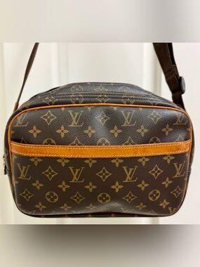 LOUIS VUITTON Vintage Unisex Y2K Brown Monogram Canvas Reporter PM Crossbody